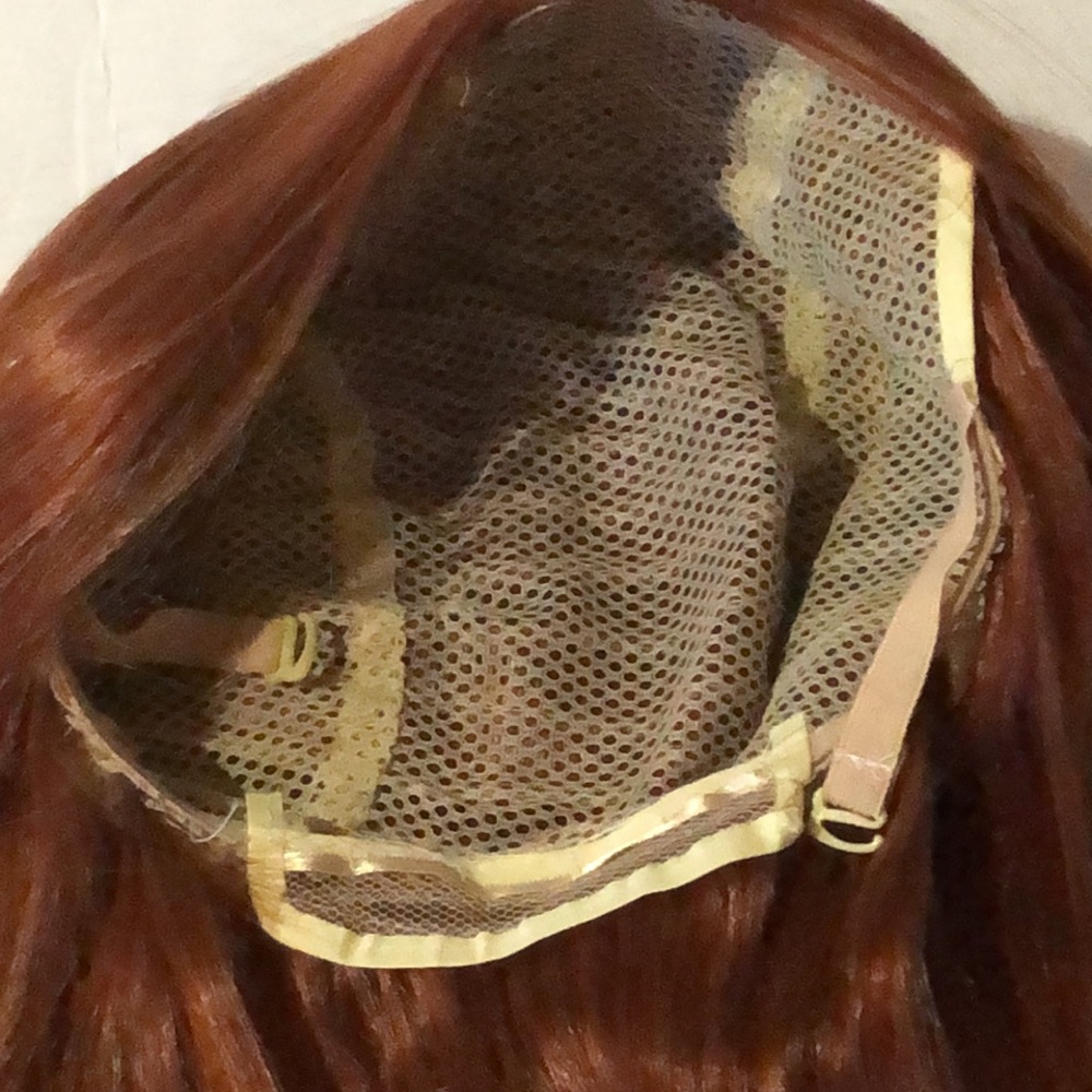 Synthetic Wig - Picture 8 of 8